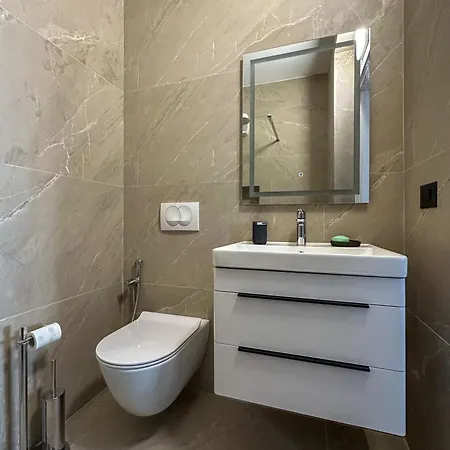 Lägenhet Luxurious Apartment, Historic Center & Sea View