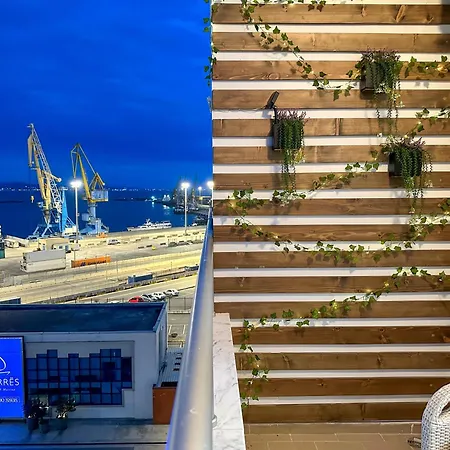 Luxurious Apartment, Historic Center & Sea View * Durrës