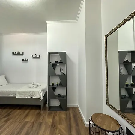 Luxurious Apartment, Historic Center & Sea View * Durrës