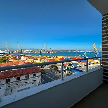 Luxurious Apartment, Historic Center & Sea View